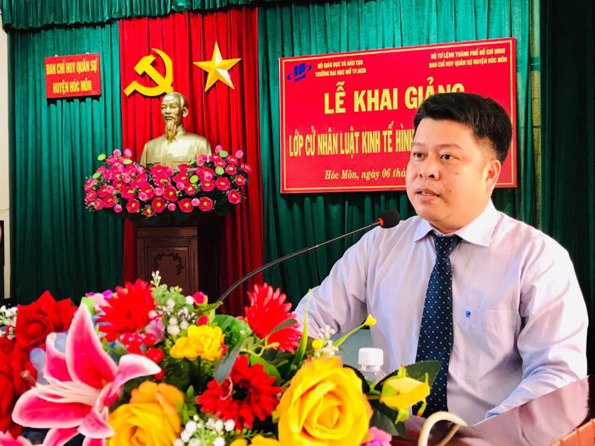TS. Lê Nguyễn Quốc Khang - Phó Hiệu trưởng Trường Đại học Mở TP Hồ Chí Minh phát biểu tại buổi Lễ